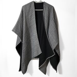 Black and White Women's Shawl - One Size